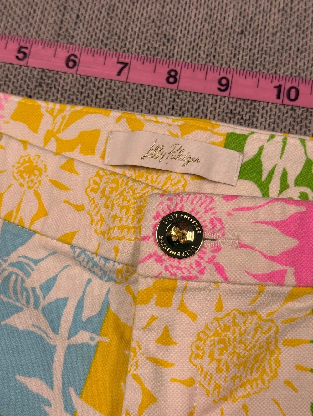 Lilly Pulitzer Floral Print Shorts Women Size 6 Multicolor